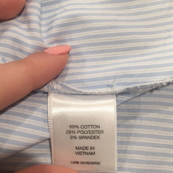 New York & Company sleeveless blouse. - Picture 5 of 6